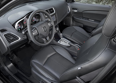 New 2011 Dodge Avenger interior premiere (and gasoline engine)