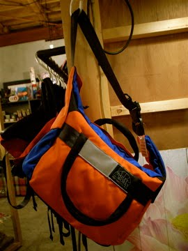welcoblog: BAILEY WORKS (Whale Mouth Duffle bag)