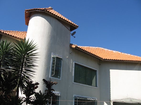 do quintal com vista de parte da casa