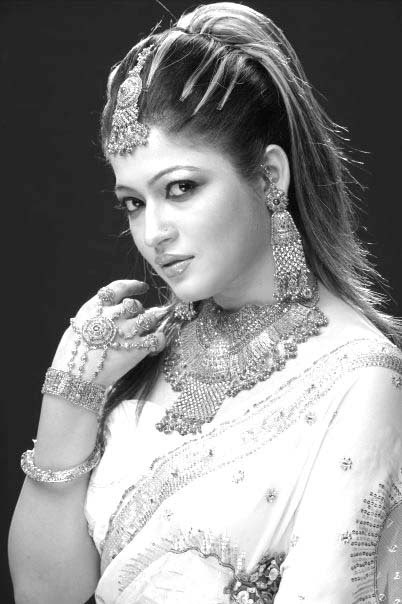 Bangladeshi Actress: Azmeri Haque Badhon