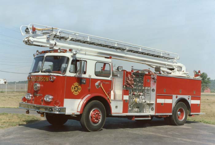 WHO LIKES AWESOME FIRE TRUCKS?