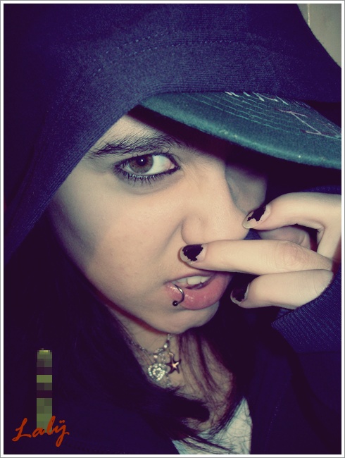 * Momentos.