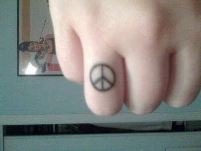 Size:468x469 - 57k: Tattoo Hand Fingers Finger Tattoos