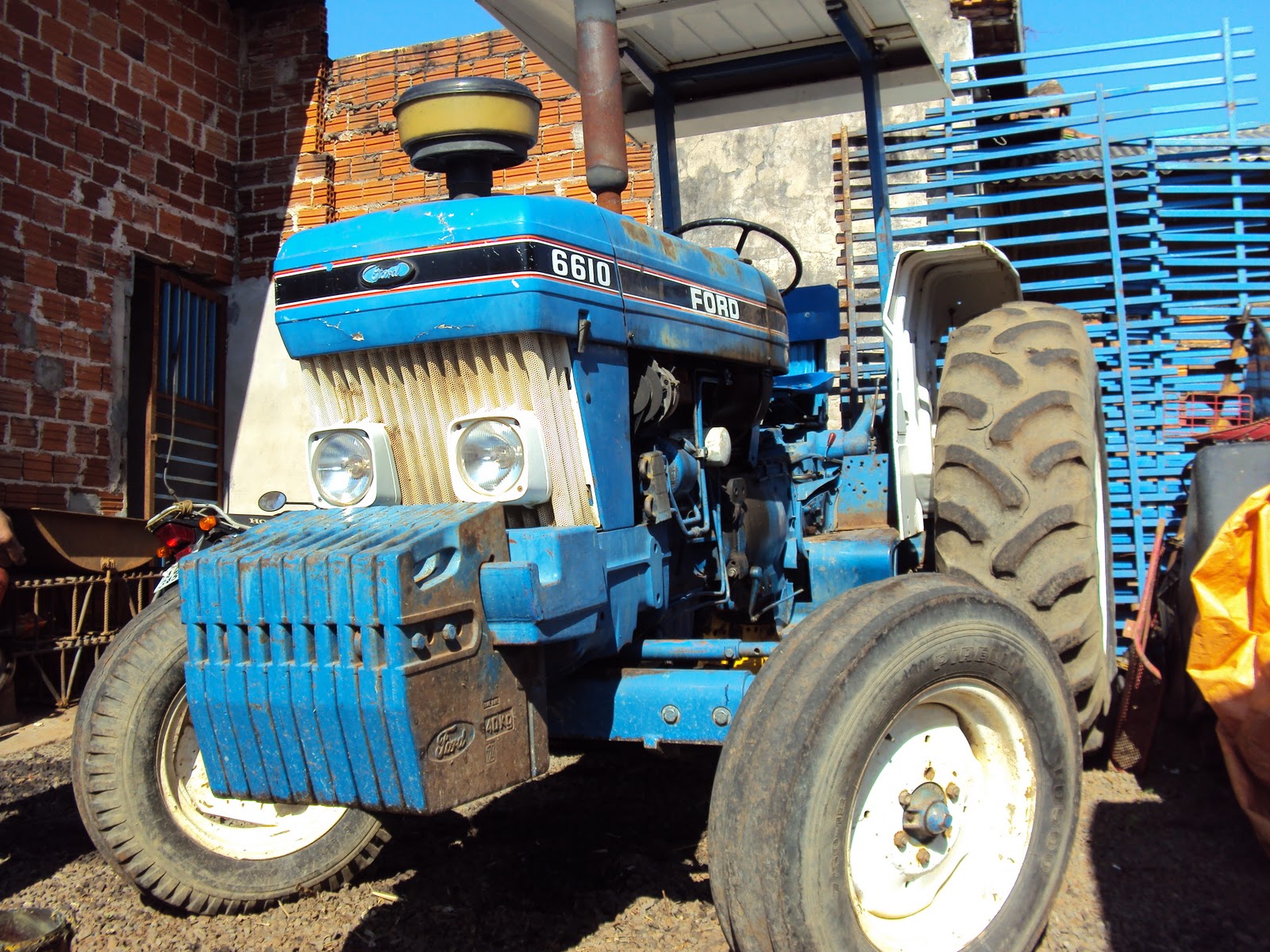 ERNEGA IMOVEIS: Trator Ford 6610 ano 85 - Valor R$20.000,00
