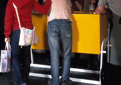 http://2.bp.blogspot.com/_3krT3Dl_Wzk/S3UeyfWR3MI/AAAAAAAABuI/onHMADTKK3c/s400/12_bob-02.gif