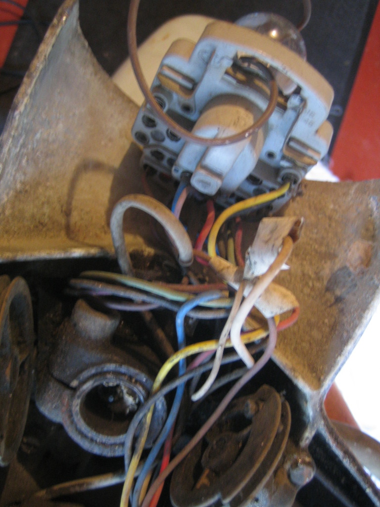 Lambretta Restoration: Headset Bottom removal and complete strip