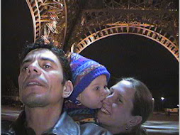 late night picture taking in paris