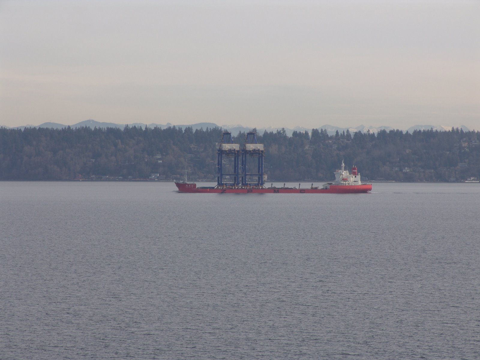 [CRANES+ON+RED+BOAT+15.JPG]