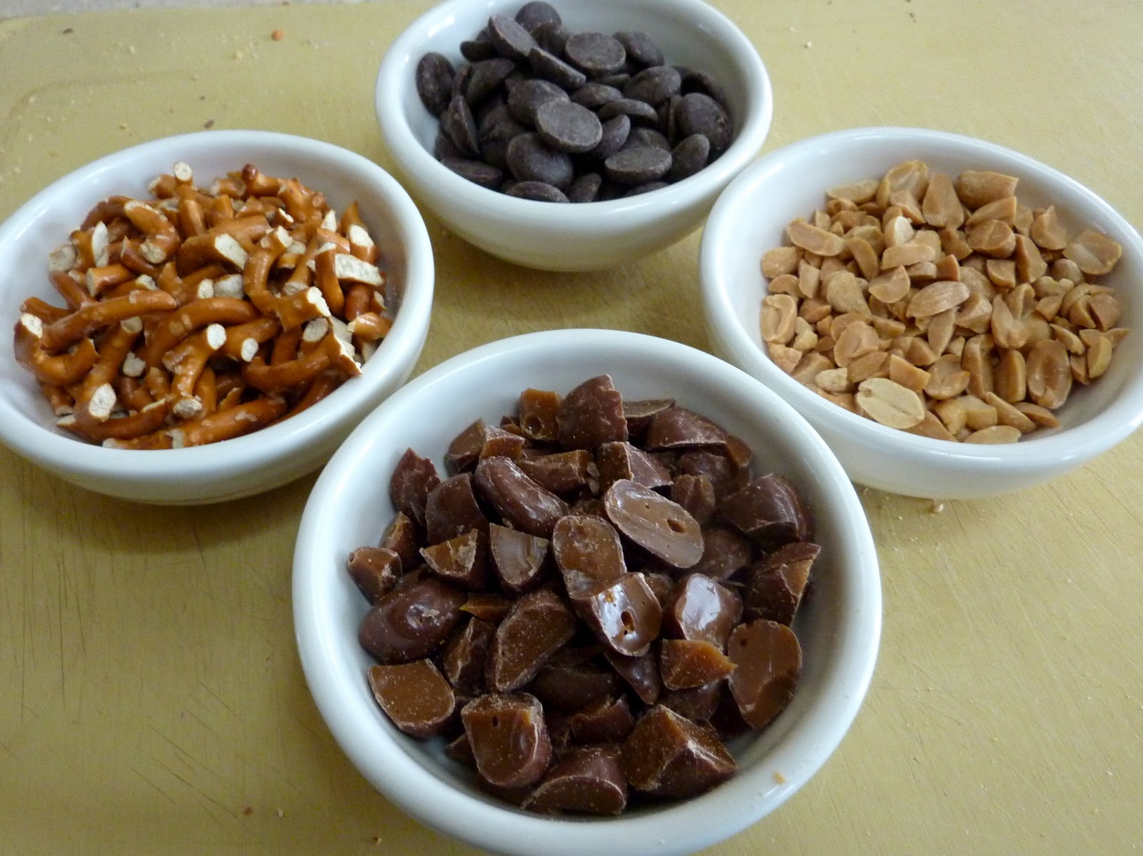 beurrista peanut butter chocolate chip pretzel cookie