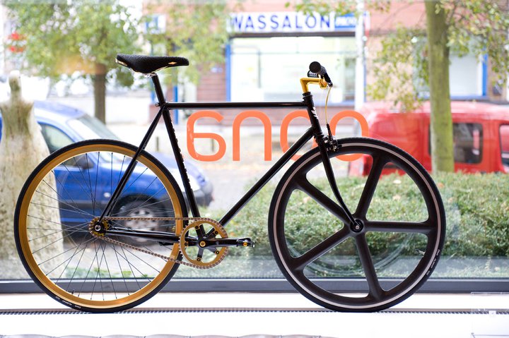 fixie black gold
