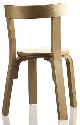 svan table and chairs