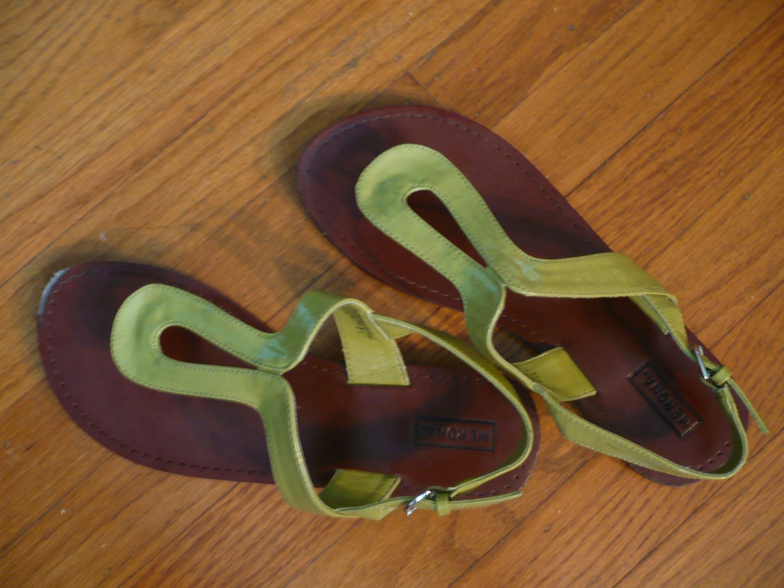 [green+sandals+001.jpg]