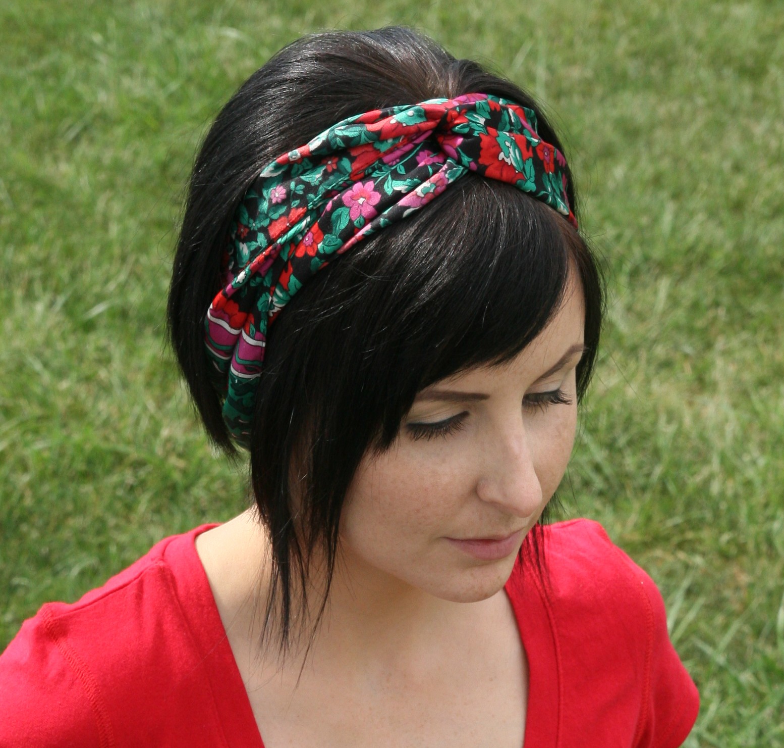 Thrift and Shout How To Tie a Scarf into a Cute Mini Turban