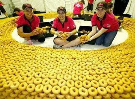 [Donut004.jpg]