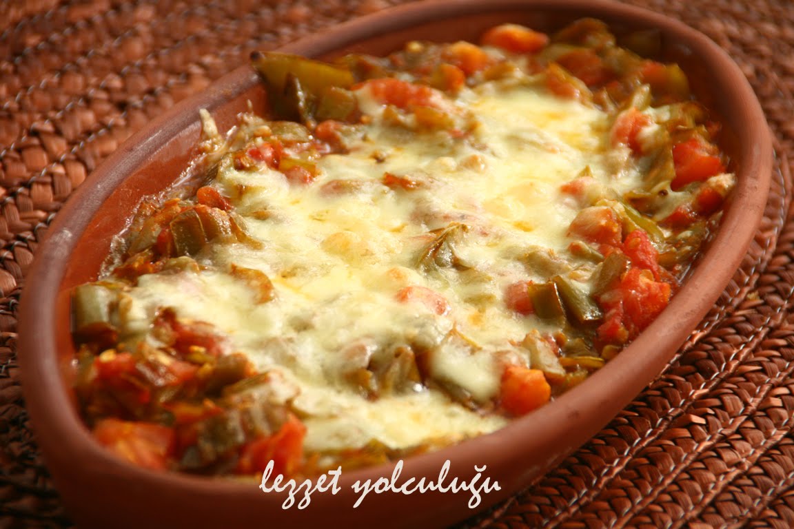 lezzet yolculuğu GÜVEÇTE KAŞARLI BİBERLİ DOMATES(KAHVALTI ÖNERİLERİ 1)