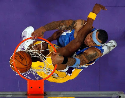 Legendarne slike NBA lige - Page 6 Kenyon+Martin+Dunks+On+Dj+Mbenga