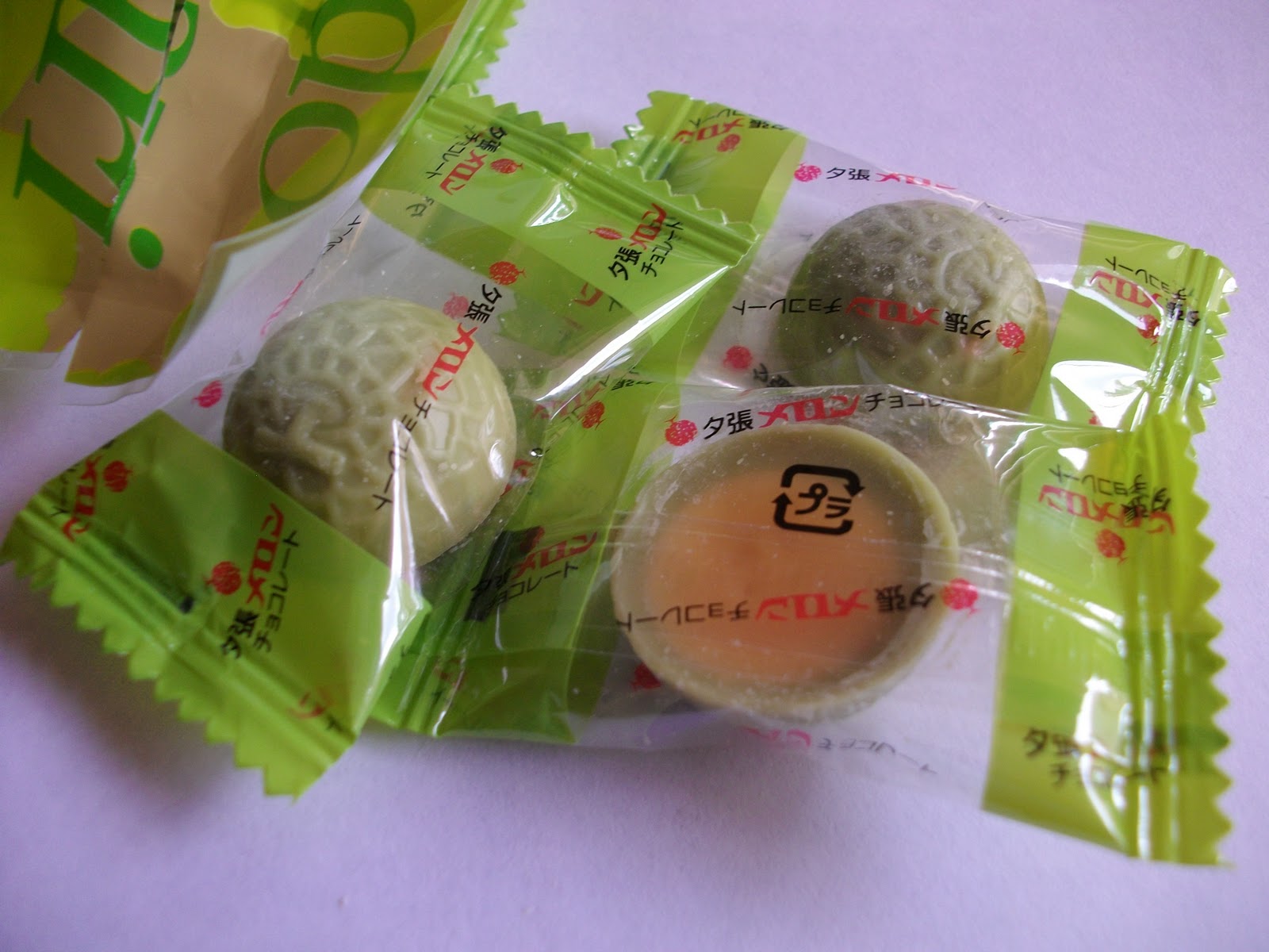 Tasty Japan Hokkaido Yubari Melon Chocolate 北海道夕張メロンチョコレート