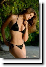 Schöne nackte American idol yesterday bikini singer way