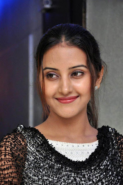 http://2.bp.blogspot.com/_4BlpSGmqKvI/TOz1TgRrqTI/AAAAAAAABSA/jNyLsKnORDE/s1600/Archana-10.jpg