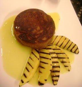 [Gingerbread+pancakes+with+grilled+mango.JPG]