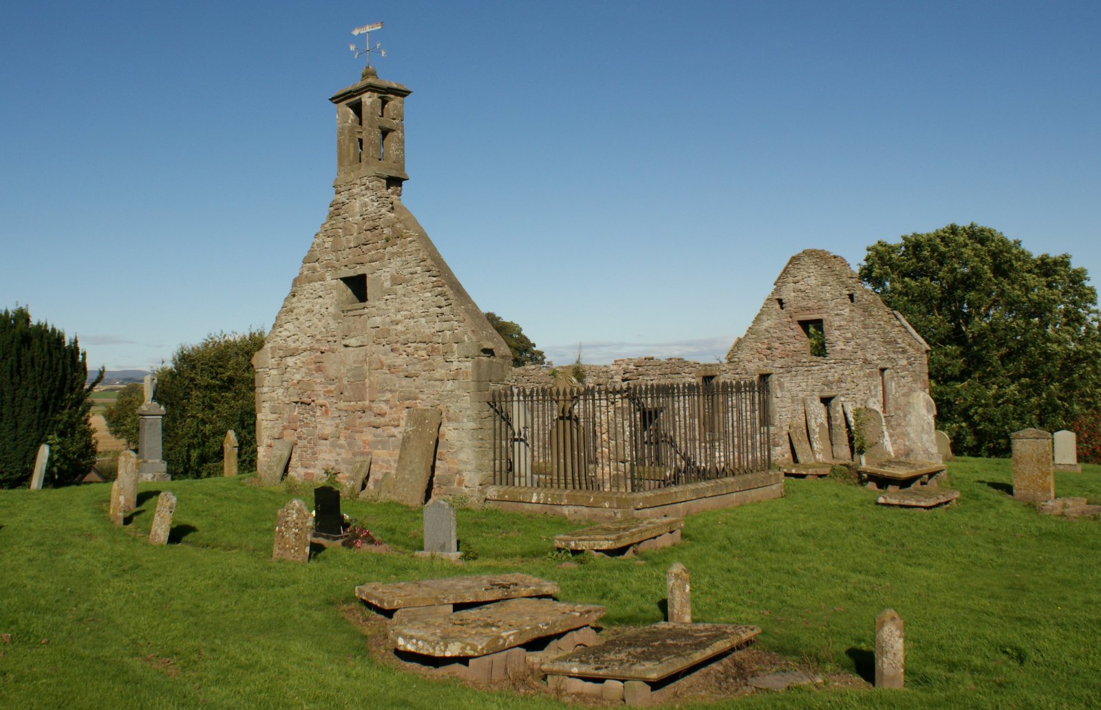 [Photograph+Old+Church+Eassie+Scotland.jpg]