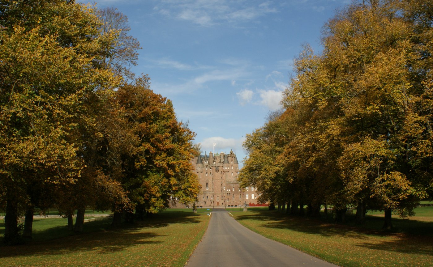 [October+16th+Photograph+Glamis+Castle+Scotland+03.jpg]