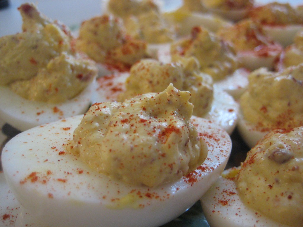 Deviled+eggs+with+bacon+and+horseradish