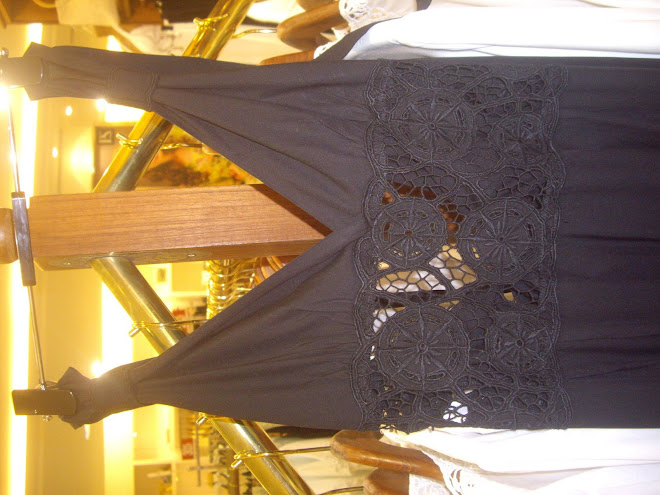 Uluwatu.  Black Lace Evening Dress.  Closeup Front Bodice