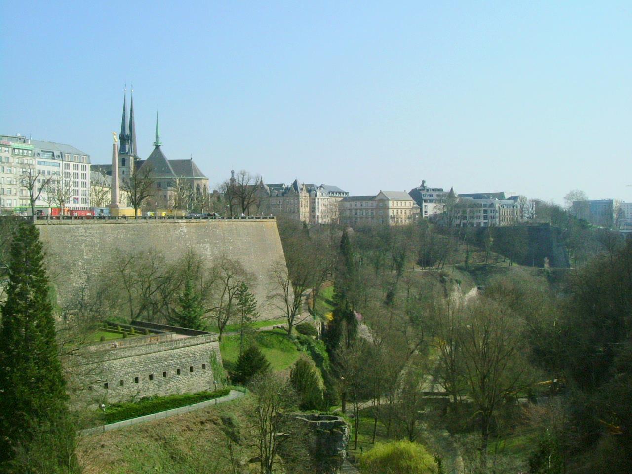 [View+from+Bridge+-+Luxembourg.JPG]