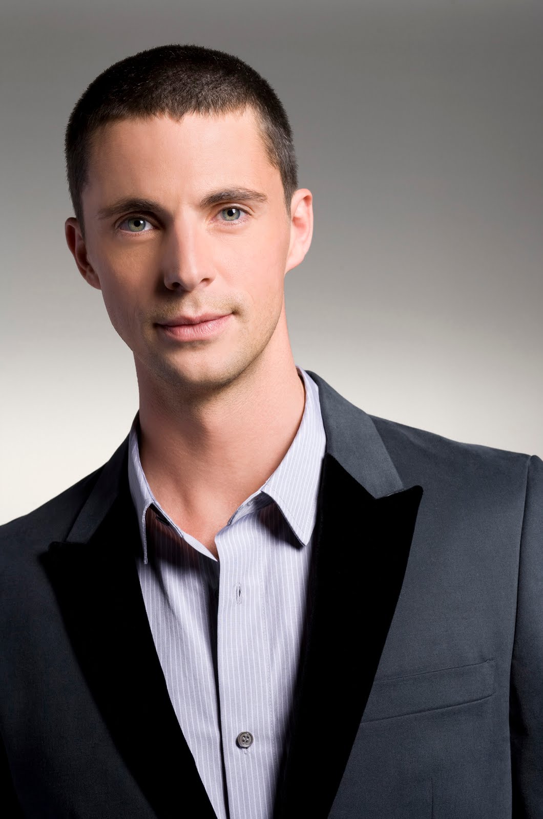 http://2.bp.blogspot.com/_4L3GY17xpdI/S8fCaPGIs9I/AAAAAAAAAJs/2Zi2HUADJec/s1600/Stuart_Hill-Matthew_Goode.jpg