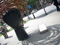 Una de las esculturas de Manolo Valdés