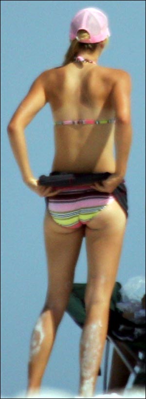 Писька Екатерины Вилковой снова попала в объективы фотокамер папарацци