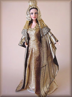 elizabeth taylor cleopatra doll