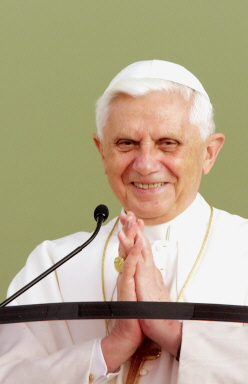 [Papa Benedetto XVI.jpg]