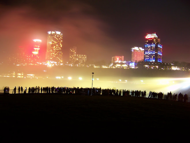 Niagra at night -3