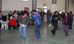 Bailando la cueca neuquina para el estreno