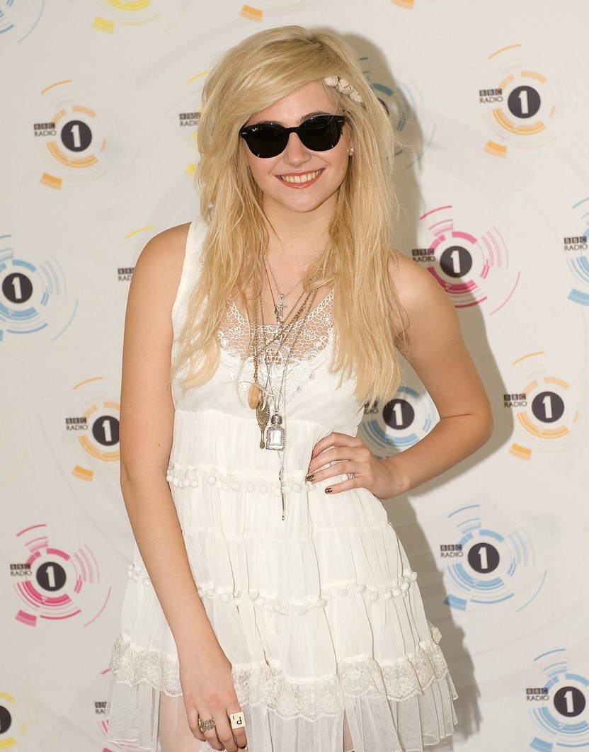 Pixie Lott photos, Pixie Lott Pictures, Pixie Lott Online