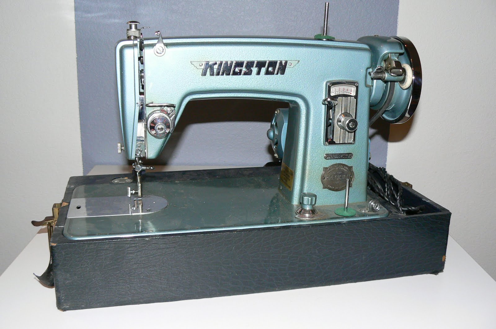 Thrifting Vegas - Cool and Amazing Thrift Shop & Antique Store Finds in