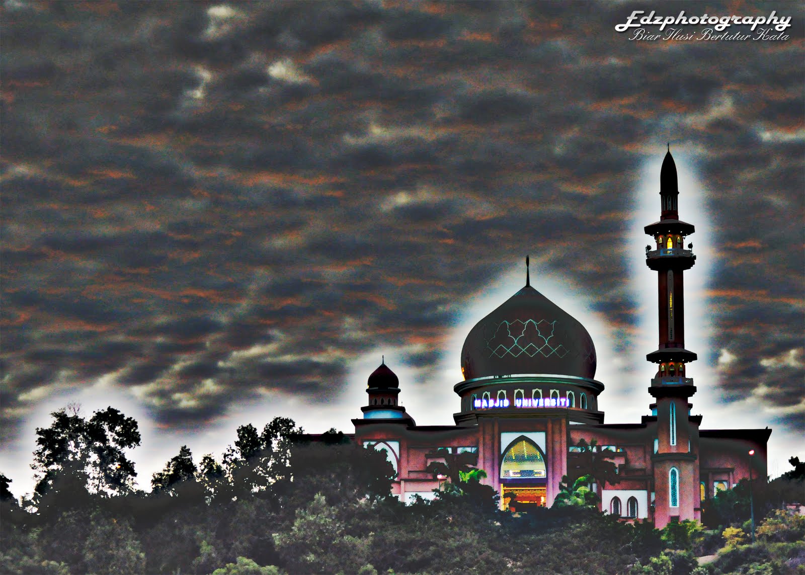 [masjid+UMS.jpg]