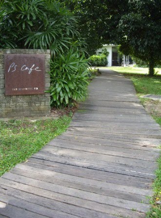 We took our breakfast at PS Cape Dempsey Hill, and here is really a nice place to relax & enjoy~