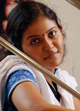 Aranmanai Kili Actress