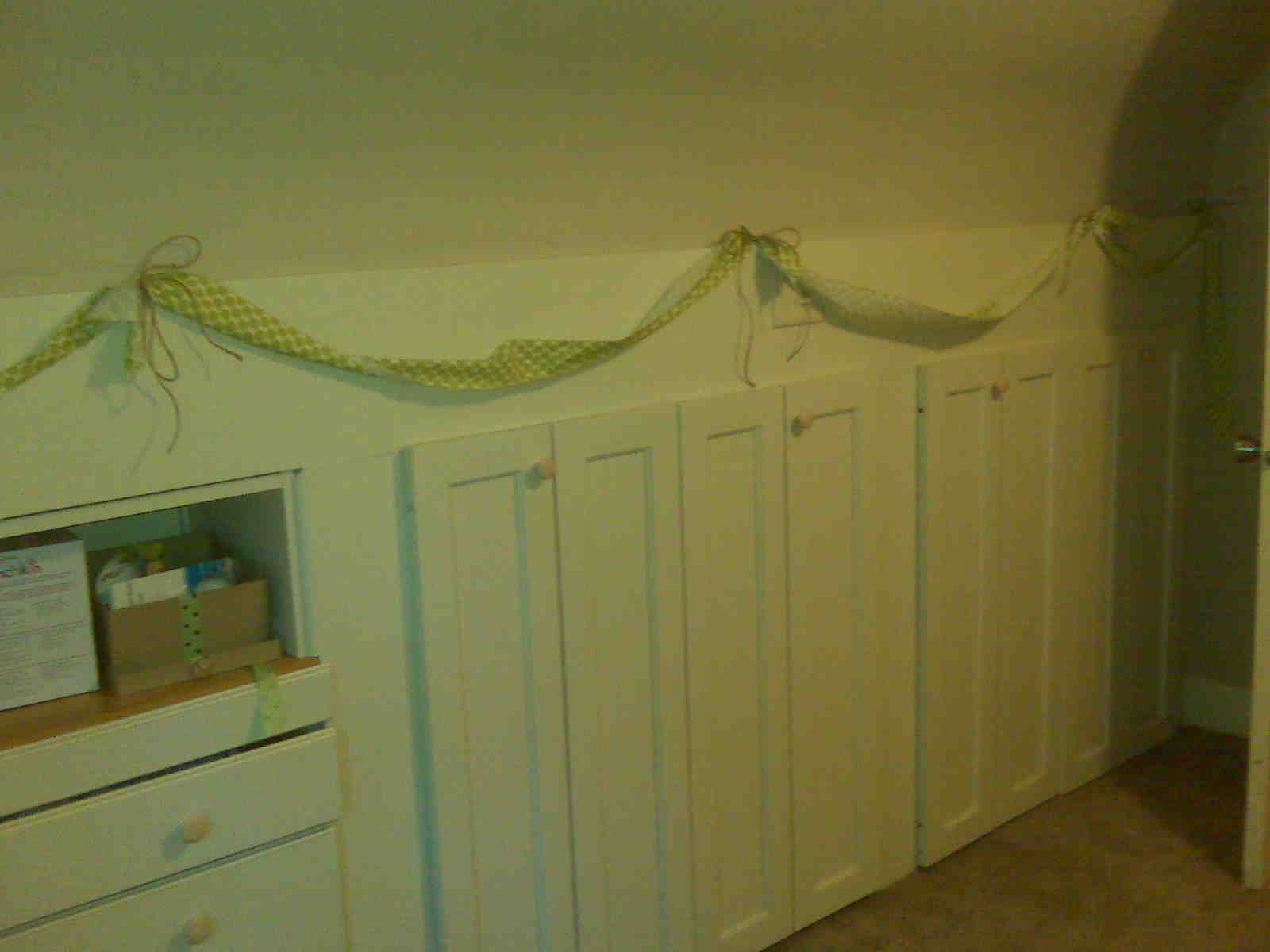 [Amari's+room+-+closet+wall]