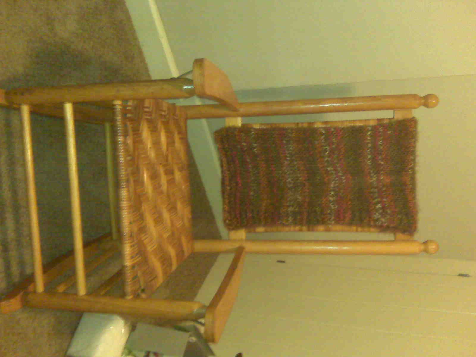 [Amari's+room+-+rocker+w+blanket]