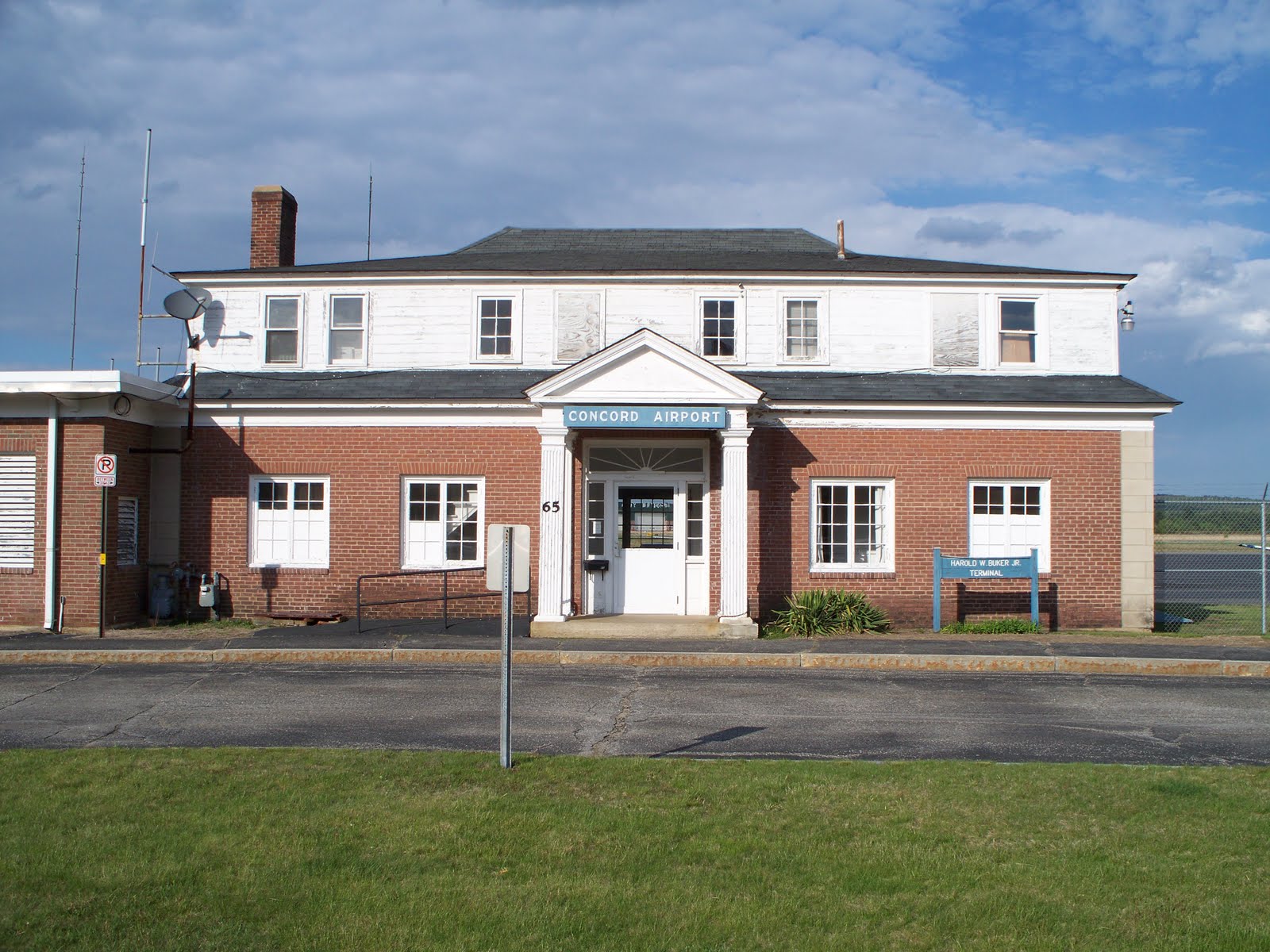 Airports in New Hampshire Concord Municipal Airport KCON Concord, NH