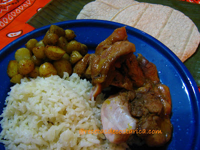Cocina Costarricense: pollo sudado Pollo+hojas+pltn+%288%29