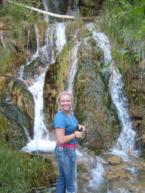 This was so pretty its a secret water fall in fountain green!!