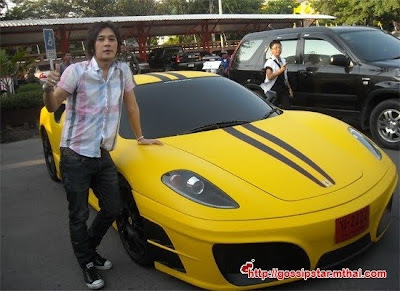 เก่ง เมธัส อวด รถสปอร์ต 28 ล้าน เก่ง เมธัส อวด รถสปอร์ต 28 ล้าน