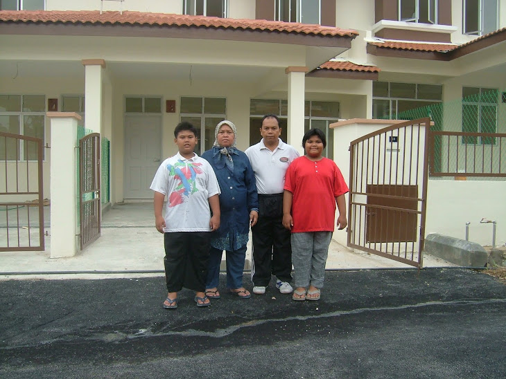 Halaman Rumah Taman Mawar BBST