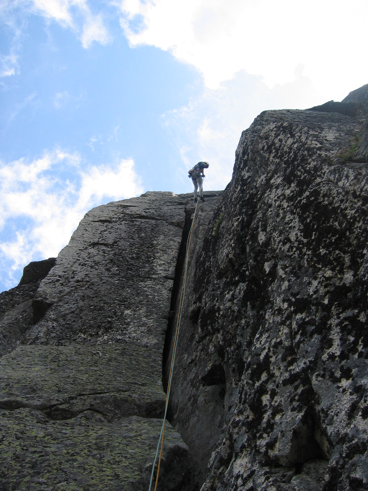 [CÃ¢ntaro+070.jpg]