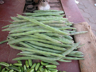 ஆண்மை பெருக்கும் உணவுகள் Coimbatore+farmers+market+-+drumsticks,+Moringa+oleifera